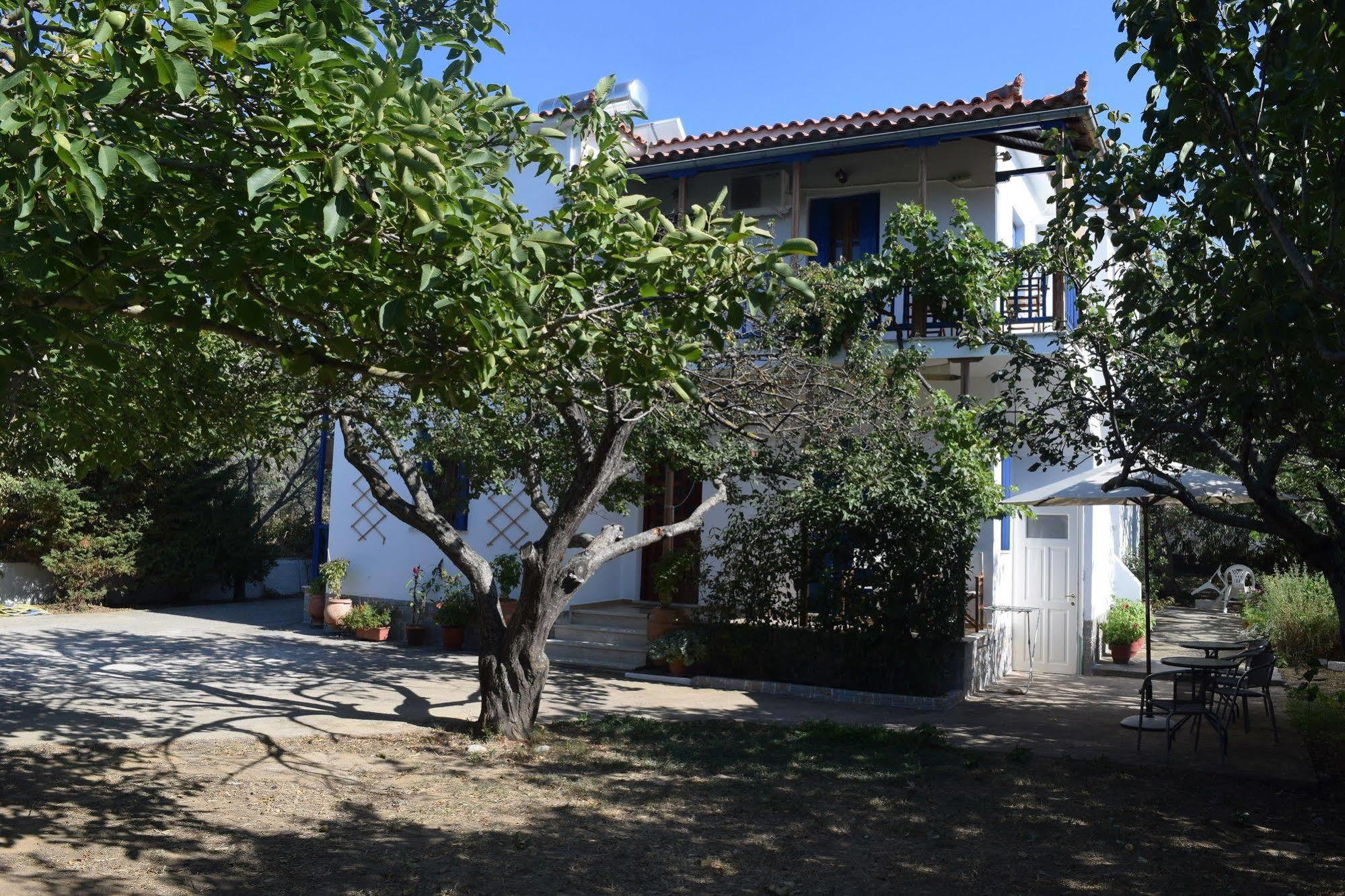 Rastoni Guest House Skopelos Экстерьер фото